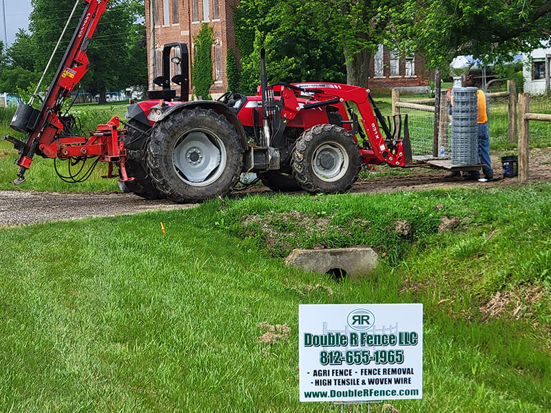 Loogootee Indiana Professional Fence Installation